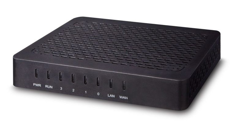 PLANET 4-Port SIP VoIP Gateway entrée et régulateur